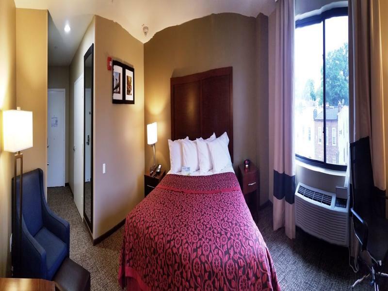 Days Inn By Wyndham Brooklyn Marine Park New York Buitenkant foto