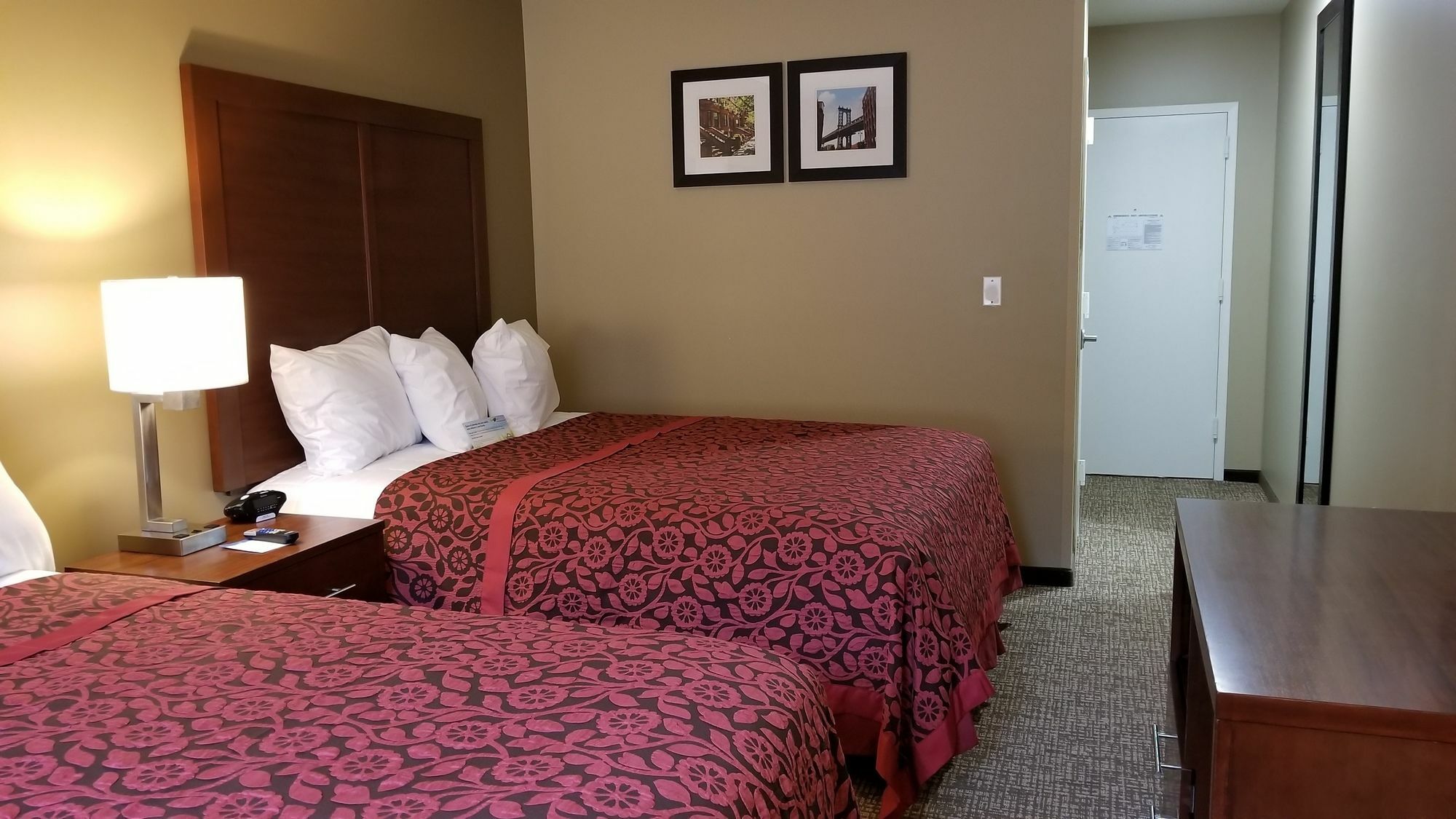 Days Inn By Wyndham Brooklyn Marine Park New York Buitenkant foto